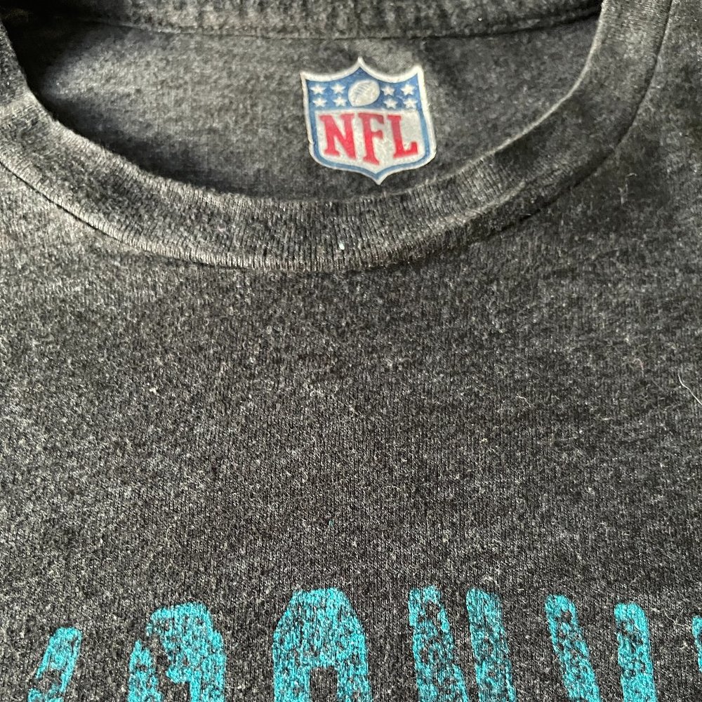 NFL Jacksonville Jaguars Football T-shirt - Picture 4 of 6
